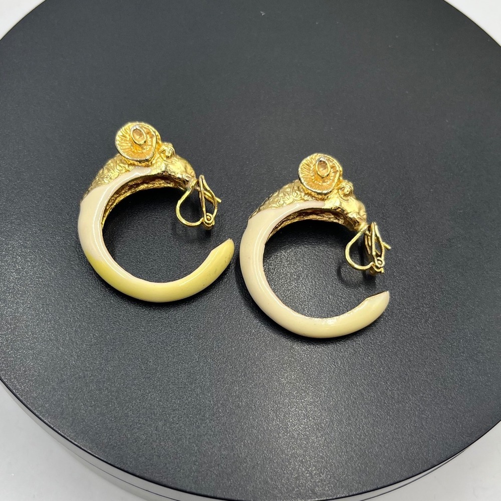Donald Stannard Vintage Signed Cream Enamel Aries Ram Omega Back Pierced Earring